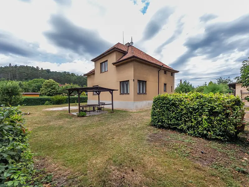 Prodej rodinného domu 215 m², pozemek 1120 m², Nelahozeves – náhled fotky 3