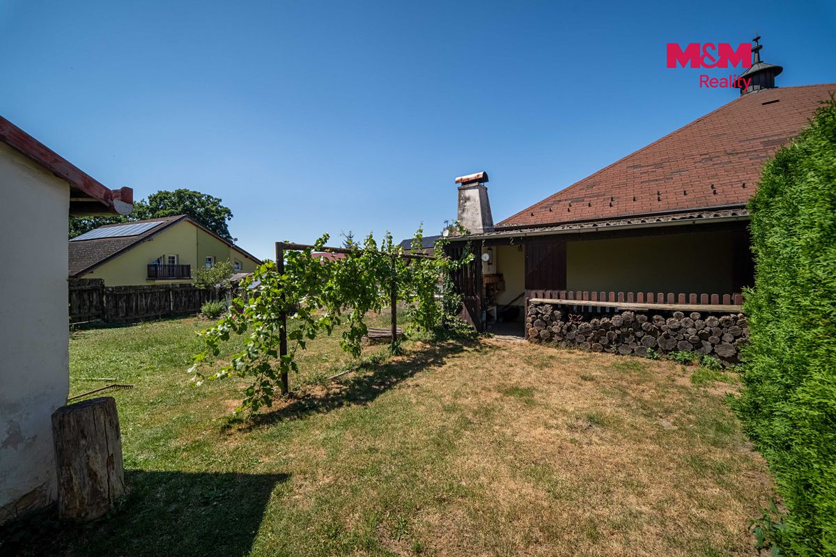 Prodej rodinného domu 83 m², pozemek 932 m² – fotografie 2
