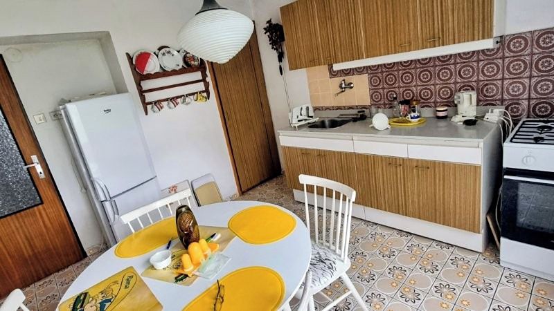 Prodej rodinného domu 140 m², pozemek 1538 m² – fotografie 3