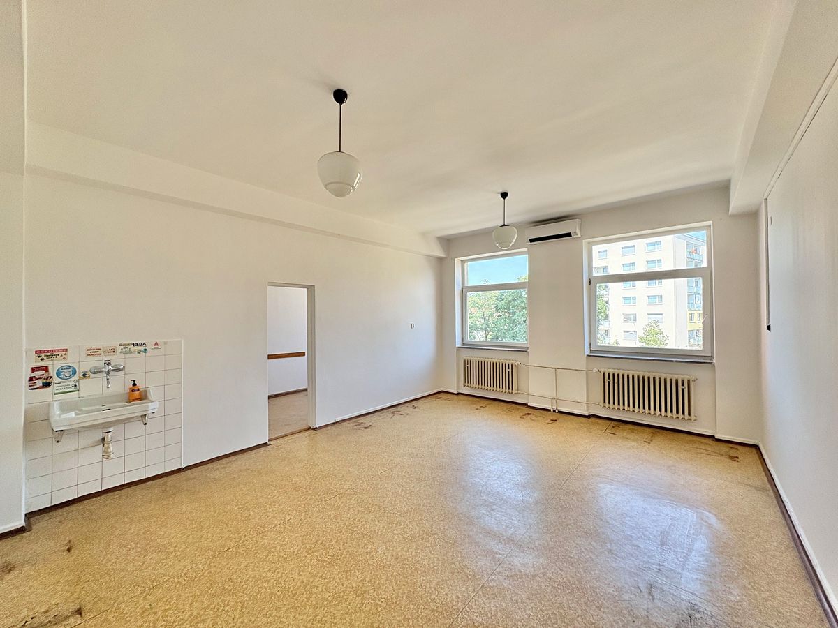 Pronájem kanceláře 26 m² – fotografie 2