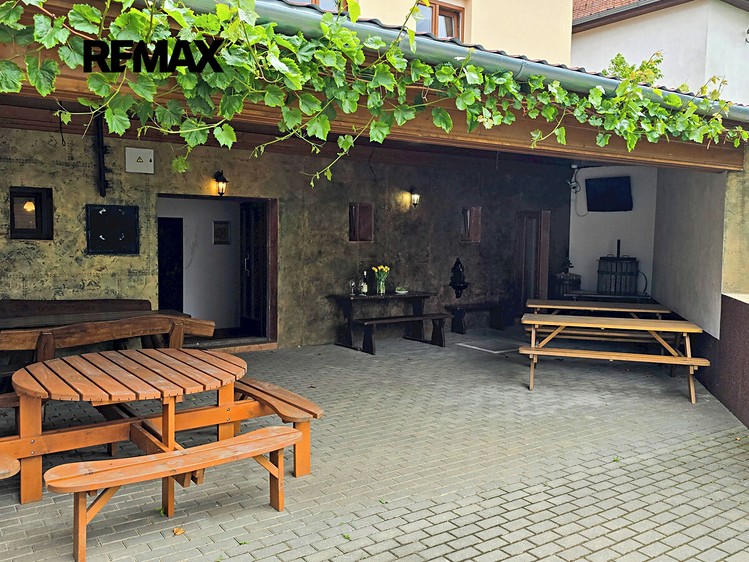 Immobilie zum Kauf, 215 m² (2 von 23)