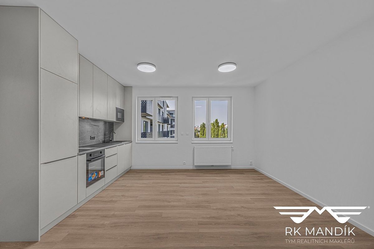 Pronájem bytu 1+kk 33 m² – fotografie 2