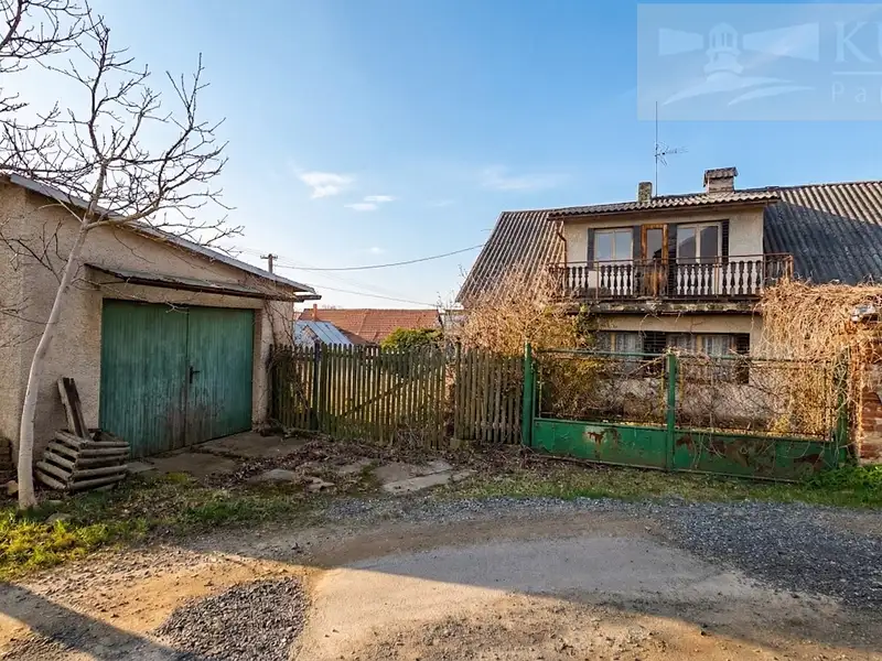 Prodej rodinného domu 220 m², pozemek 443 m², Hluboš – náhled fotky 2