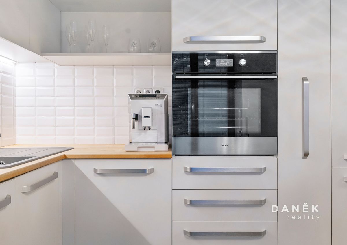 Pronájem bytu 2+kk 43 m² – fotografie 3