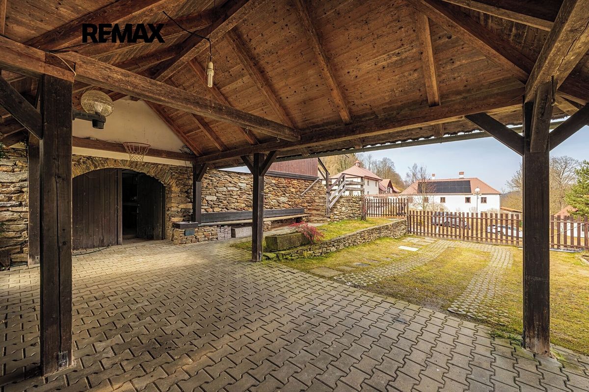 Prodej rodinného domu 120 m², pozemek 1376 m² – fotografie 4