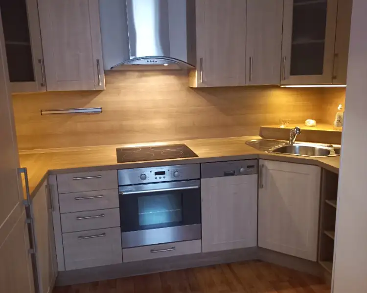 Pronájem bytu 2+kk 61 m², Jesenice – náhled fotky 1