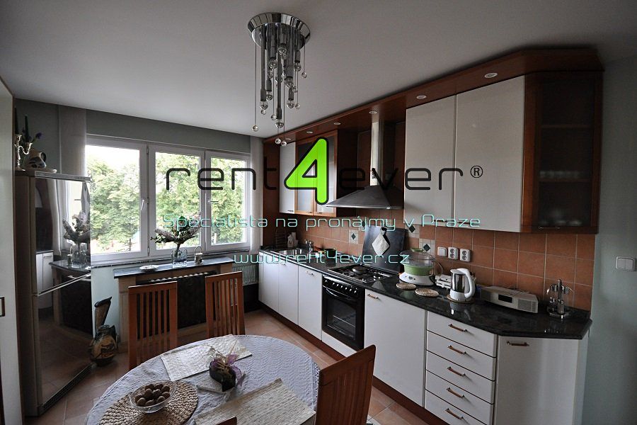 Pronájem bytu 1+1 56 m²