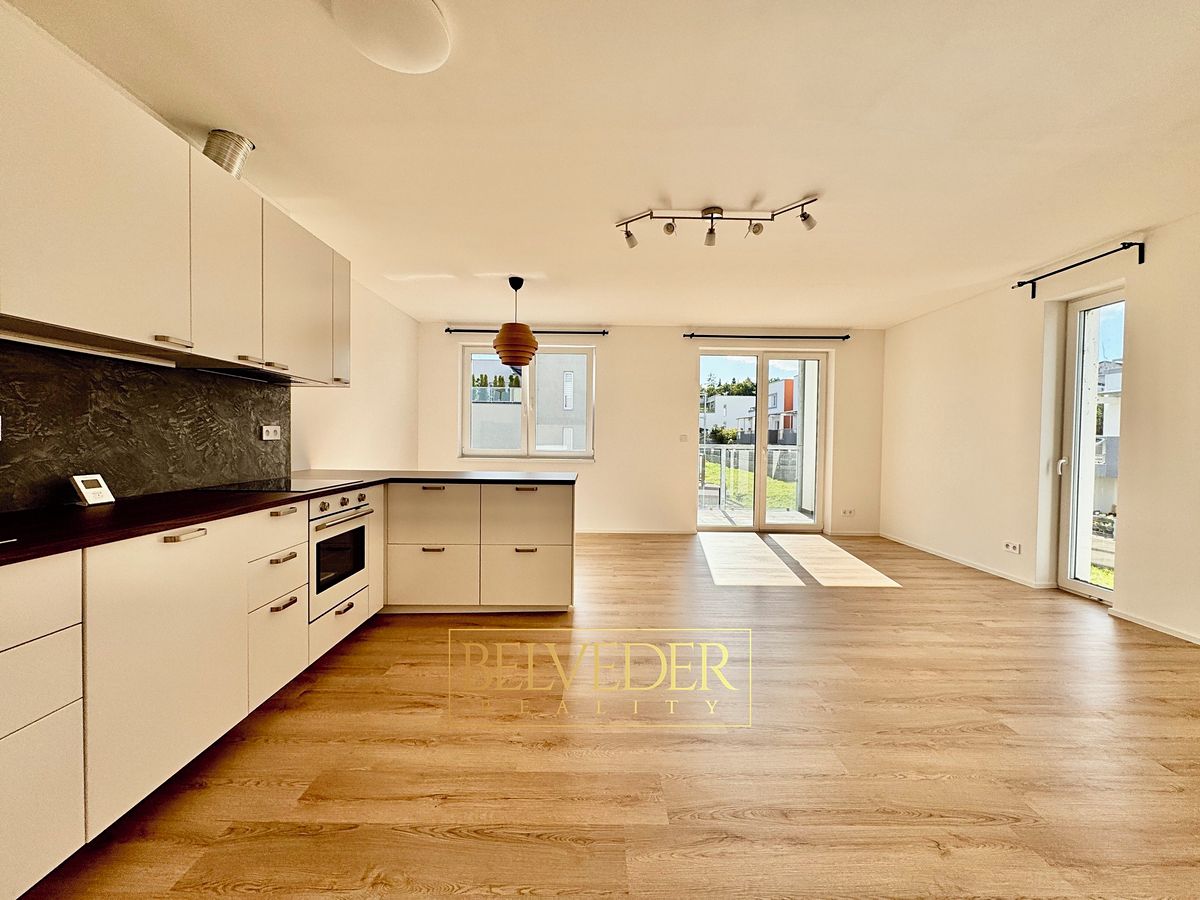 Pronájem bytu 2+kk 70 m² – fotografie 3
