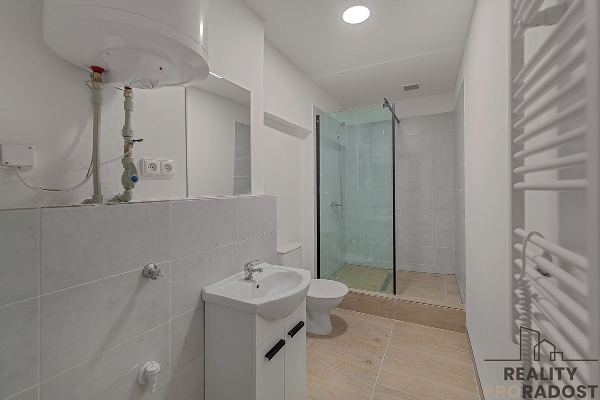 Pronájem bytu 2+kk 42 m² – fotografie 5