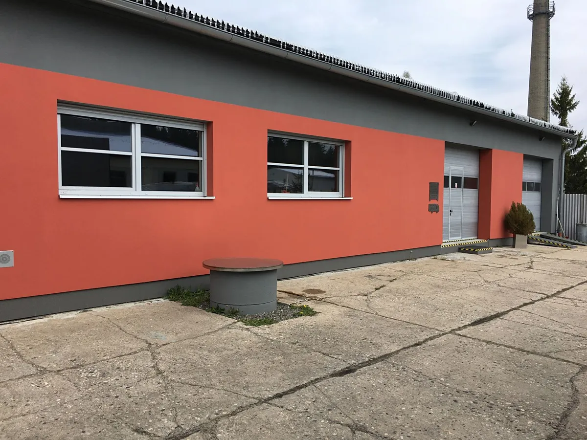 Prodej výrobní haly, prostoru 215 m²