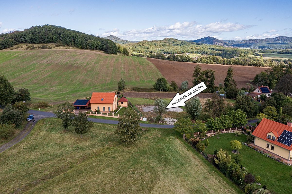 Prodej stavebního pozemku 1296 m² – fotografie 4
