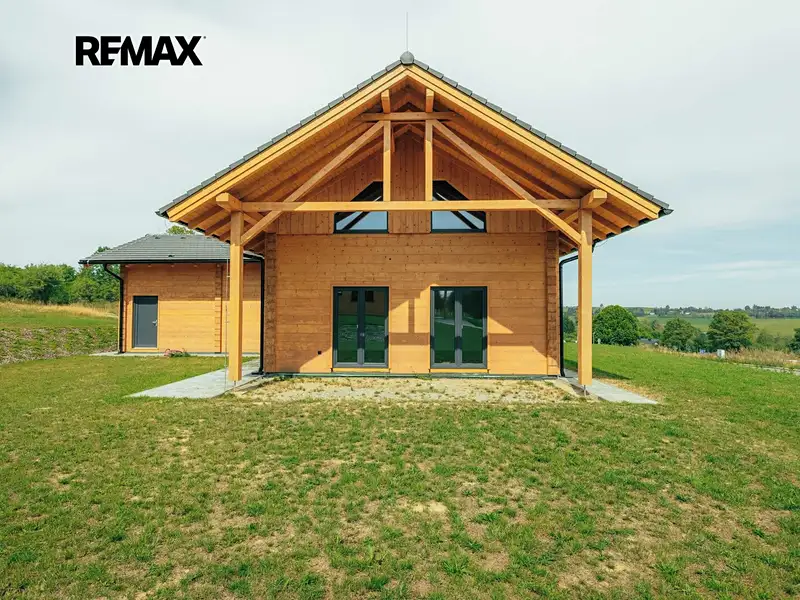Prodej rodinného domu 153 m², pozemek 1087 m², Vacov – náhled fotky 3