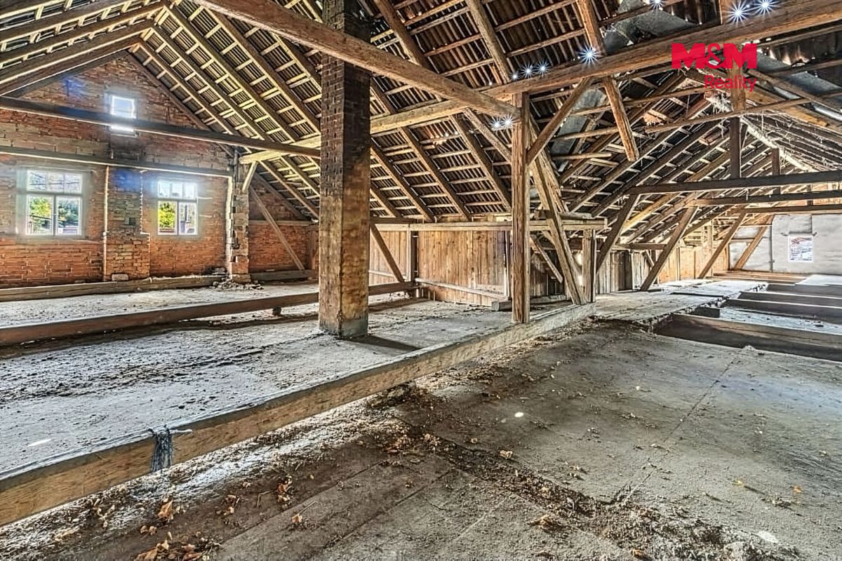 Prodej rodinného domu 130 m², pozemek 1032 m² – fotografie 2