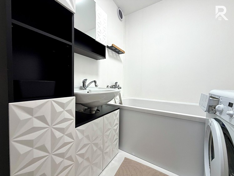 Pronájem bytu 3+1, 63 m² (2 z 15)