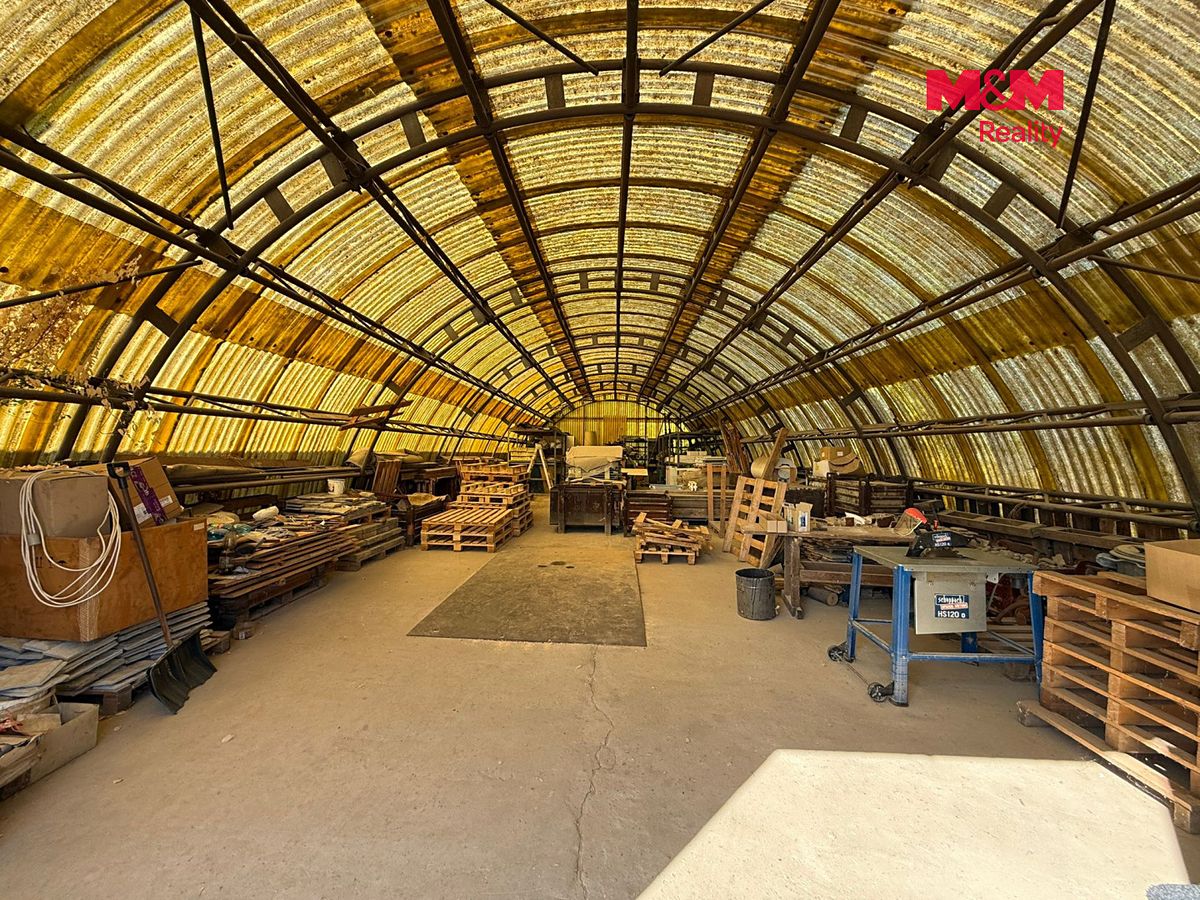 Pronájem kanceláře 180 m² – fotografie 2