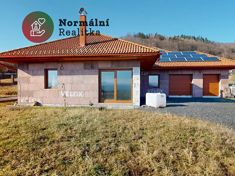Prodej rodinného domu 200 m², pozemek 4236 m², Krupka – náhled fotky 2