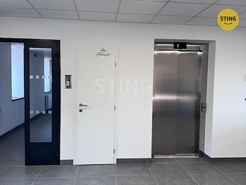 Pronájem kanceláře 18 m² – fotografie 3