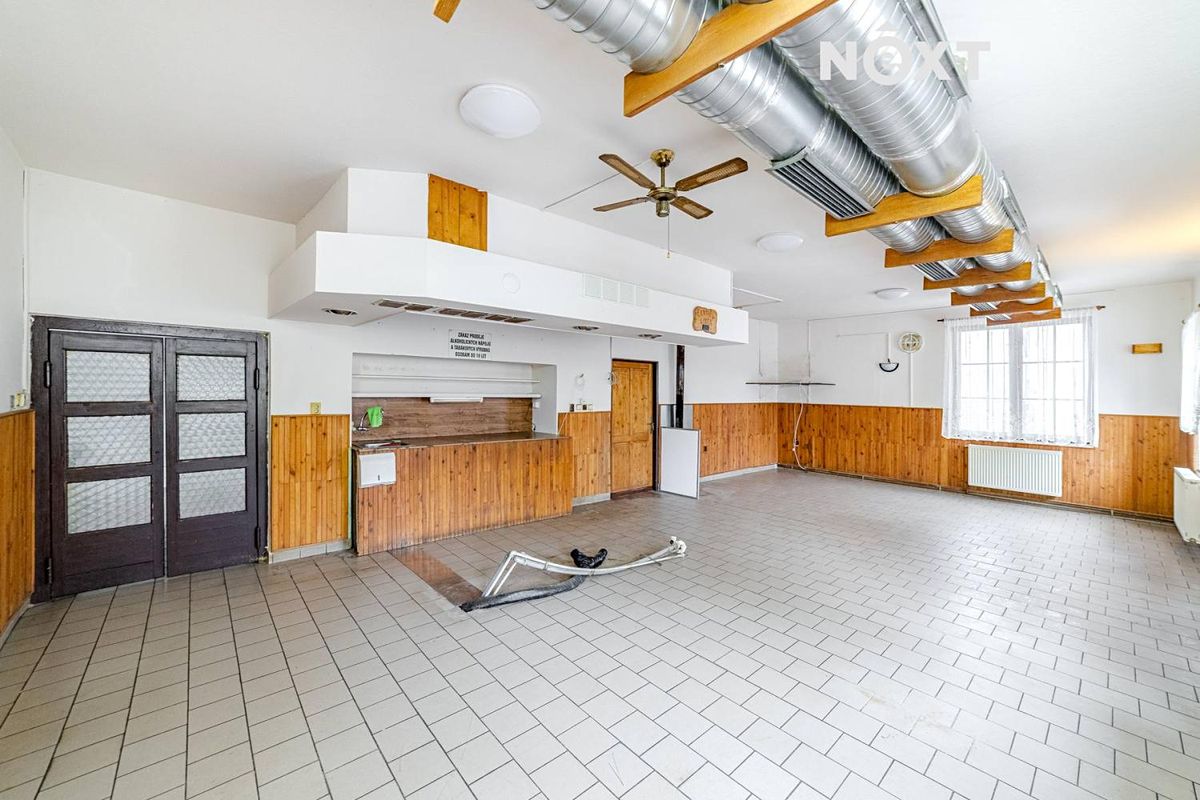 Prodej rodinného domu 325 m², pozemek 250 m² – fotografie 4