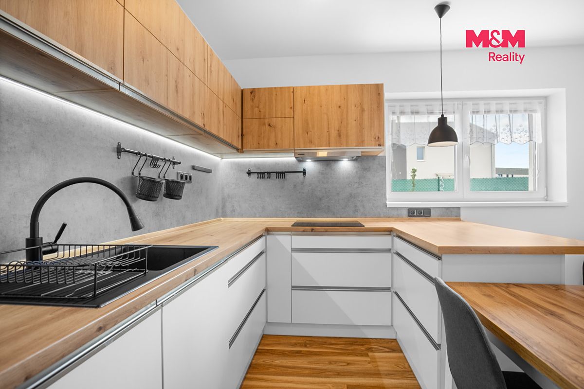 Pronájem rodinného domu 97 m², pozemek 326 m² – fotografie 4