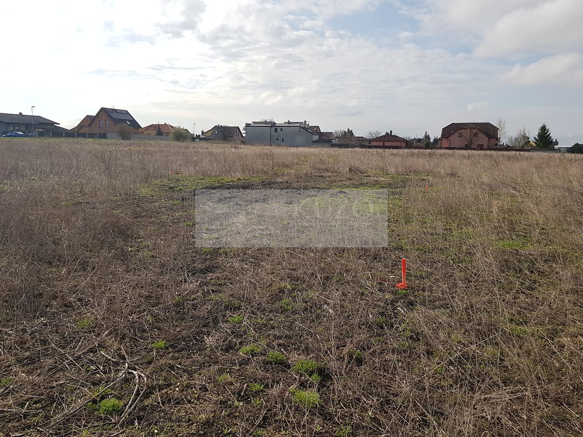 Prodej stavebního pozemku 806 m² – fotografie 3