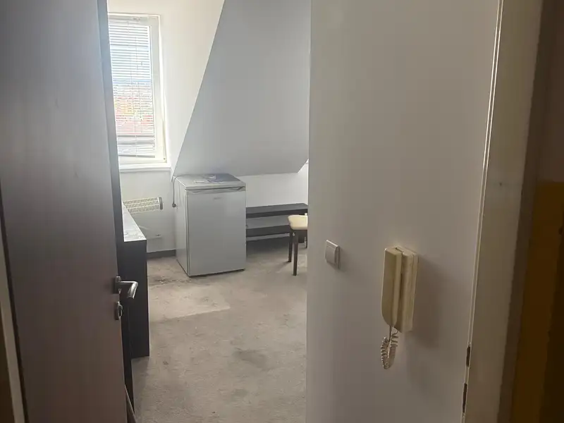 Prodej bytu 1+kk 21 m², Karlovy Vary – náhled fotky 2