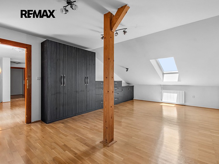 Haus zum Kauf, 570 m² (39 von 72)