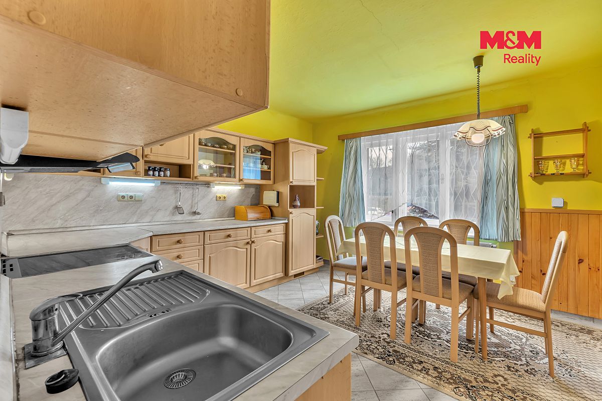 Prodej rodinného domu 146 m², pozemek 14070 m² – fotografie 3