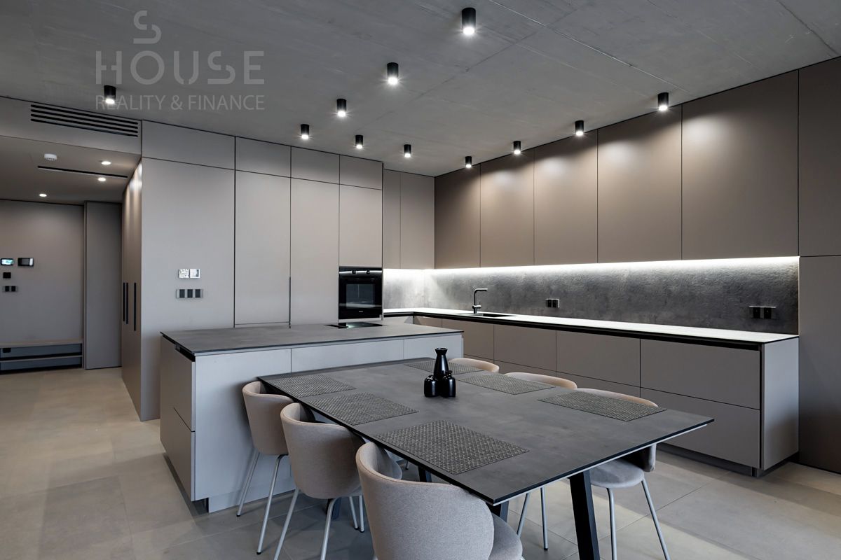 Pronájem bytu 4+kk 137 m²