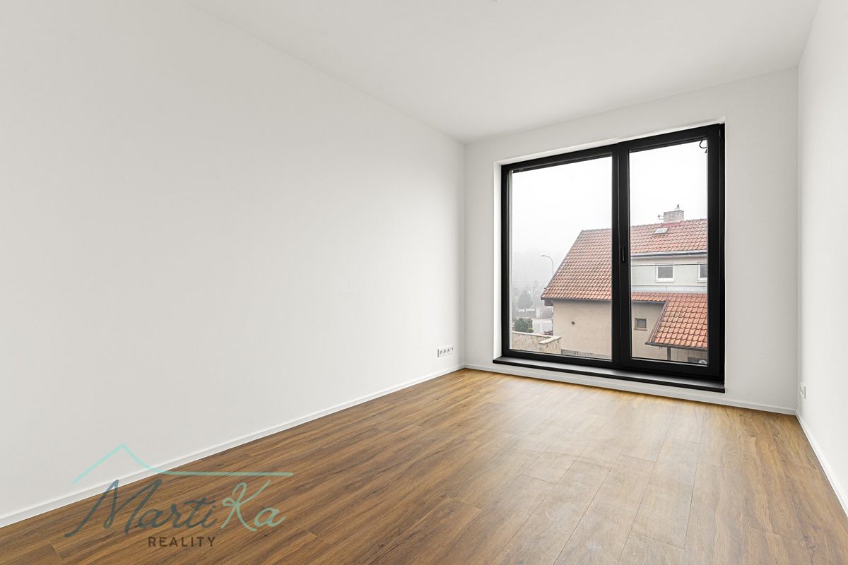 Prodej rodinného domu 142 m², pozemek 360 m² – fotografie 4