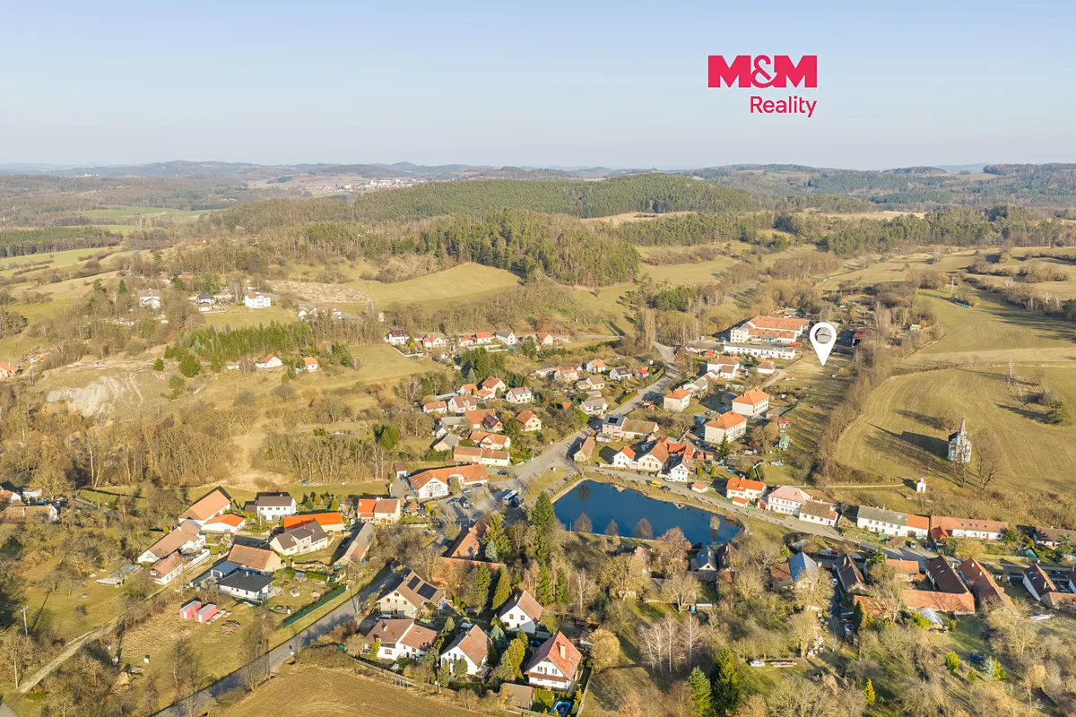 Prodej stavebního pozemku 2437 m²