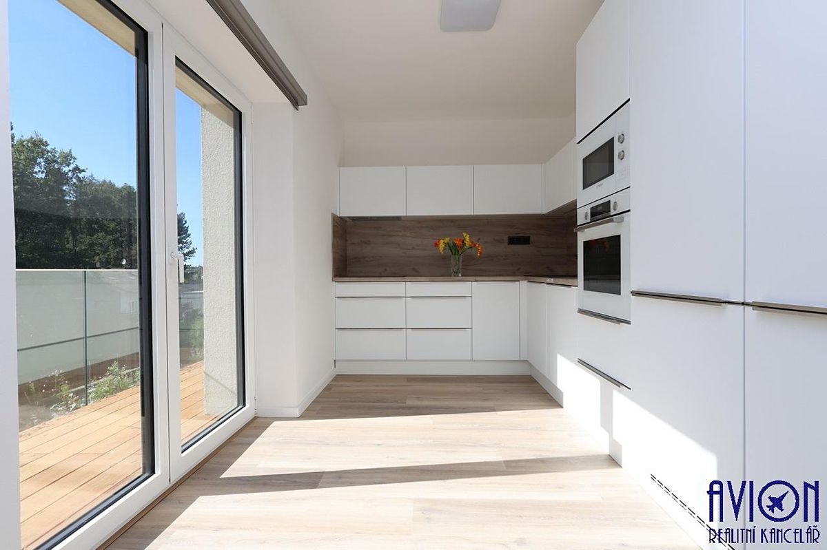 Pronájem bytu 4+kk 88 m²