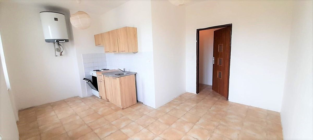 Pronájem bytu 3+1 72 m² – fotografie 4