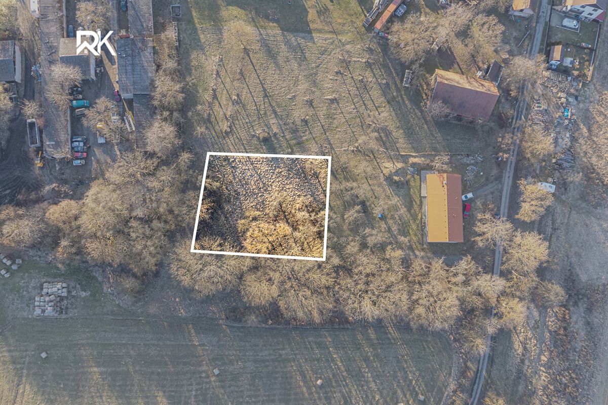 Prodej stavebního pozemku 1643 m² – fotografie 3