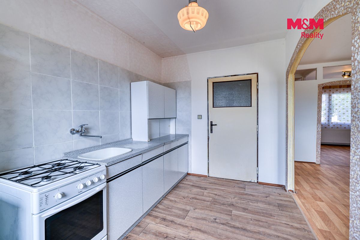 Prodej rodinného domu 107 m², pozemek 720 m² – fotografie 3