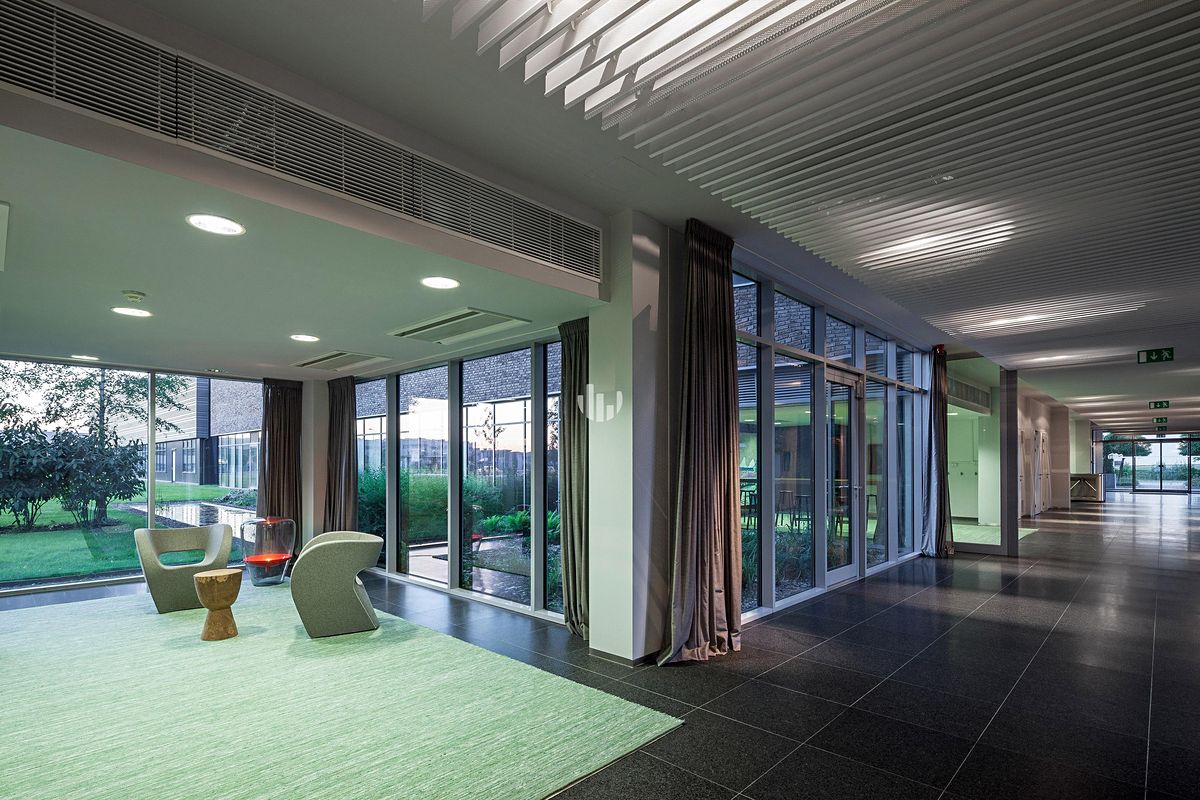 Pronájem kanceláře 2602 m² – fotografie 2
