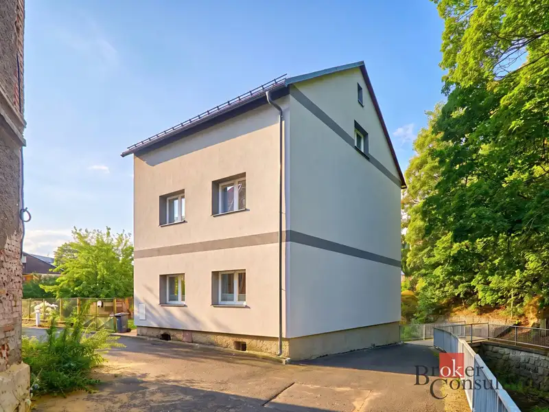 Prodej rodinného domu 190 m², pozemek 1100 m², Kraslice – náhled fotky 1