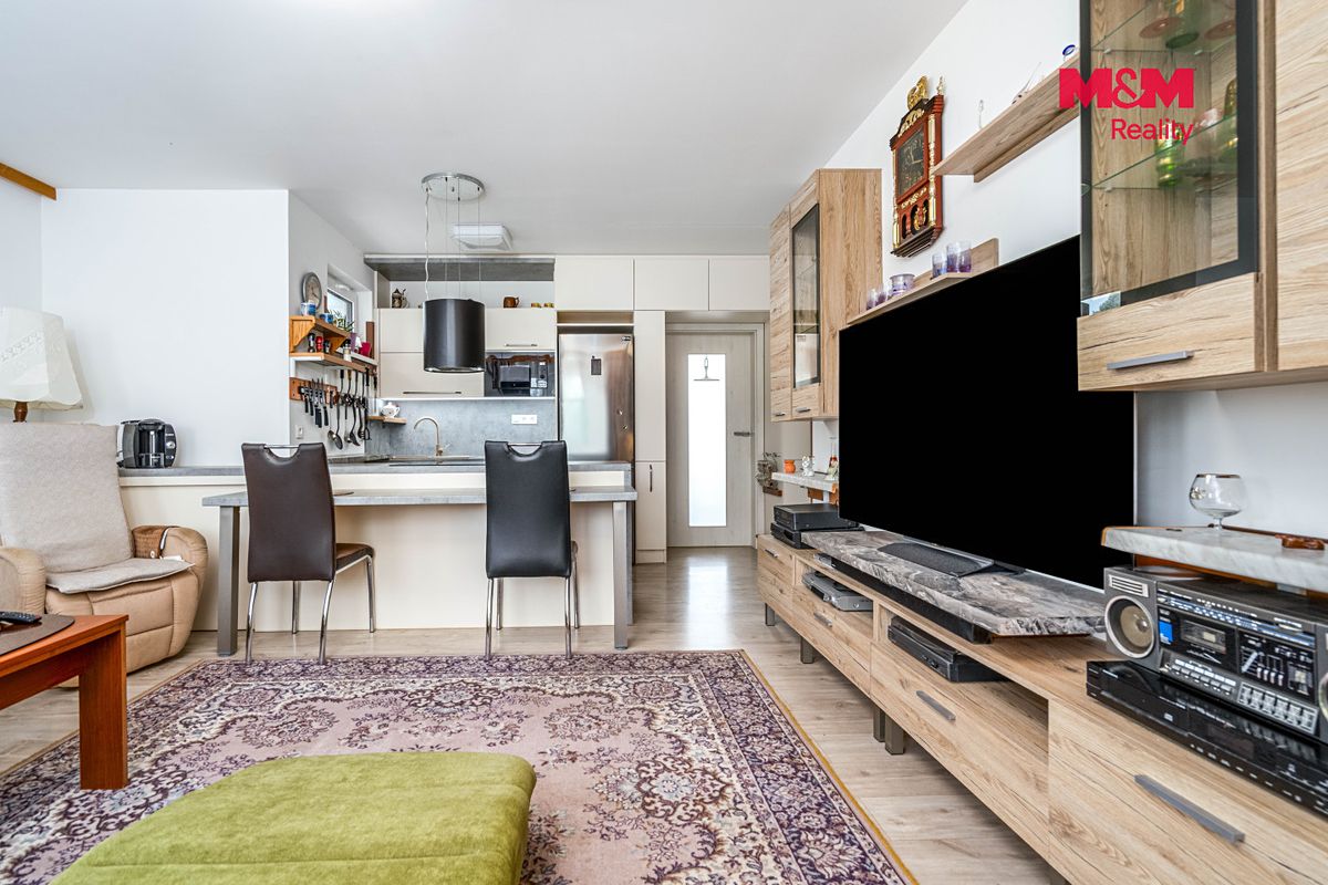 Prodej rodinného domu 102 m², pozemek 200 m² – fotografie 3