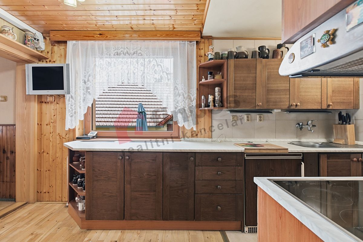 Prodej rodinného domu 165 m², pozemek 246 m² – fotografie 5