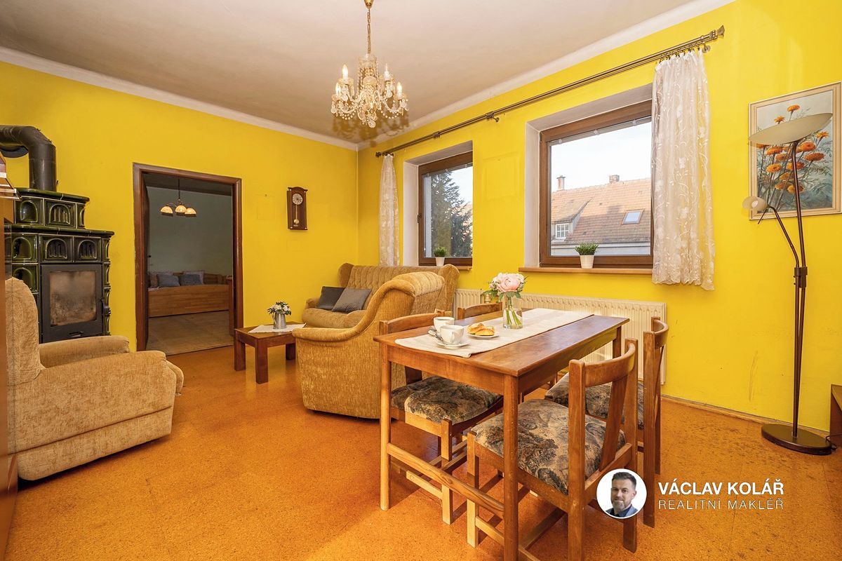 Prodej rodinného domu 196 m², pozemek 805 m² – fotografie 4
