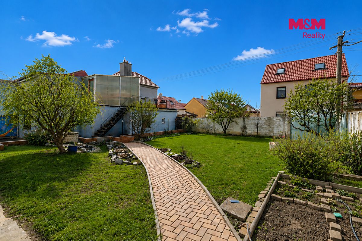 Prodej rodinného domu 92 m², pozemek 415 m² – fotografie 2
