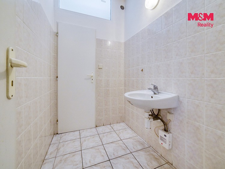 Комерційне приміщення в оренду, 80 м² (10 з 18)