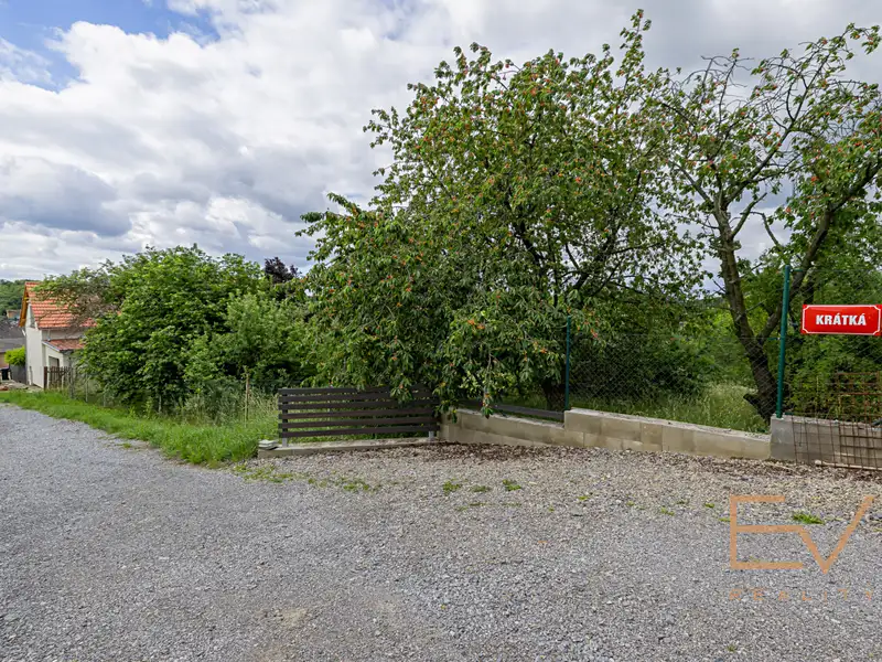 Prodej stavebního pozemku 917 m², Bubovice – náhled fotky 2