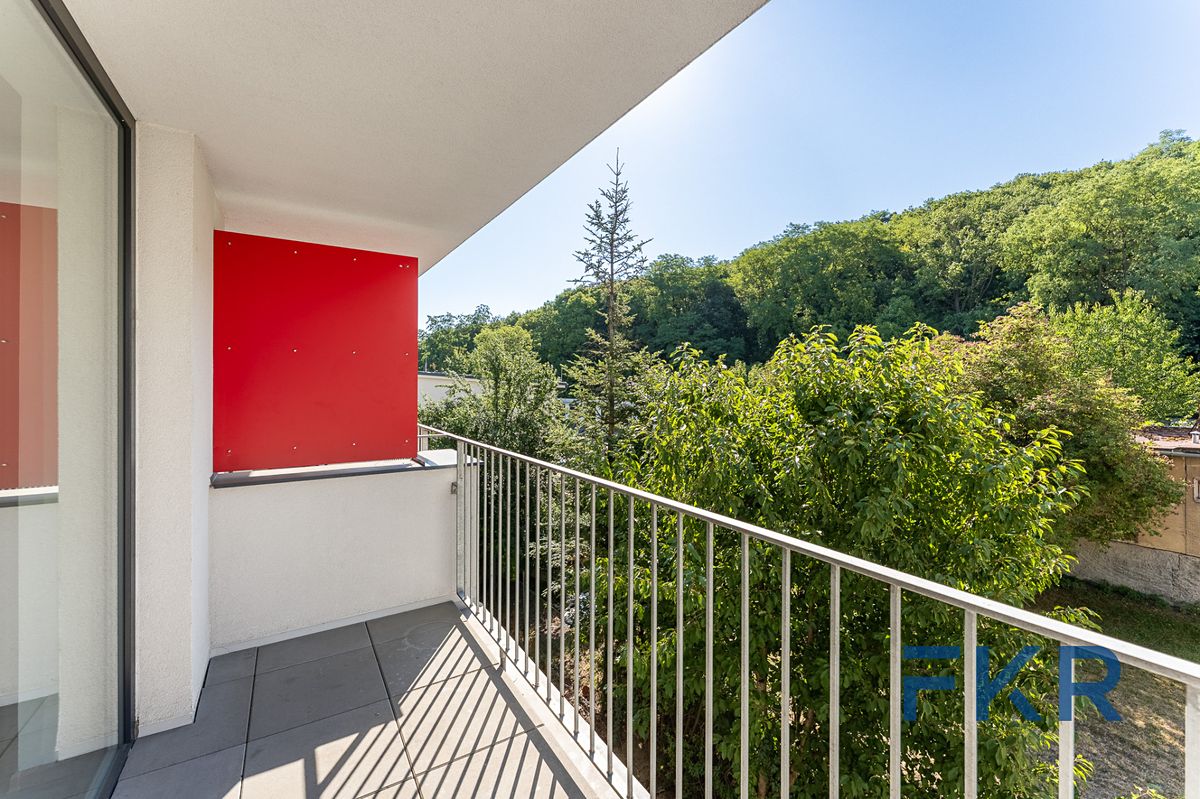 Pronájem bytu 2+kk 48 m² – fotografie 2