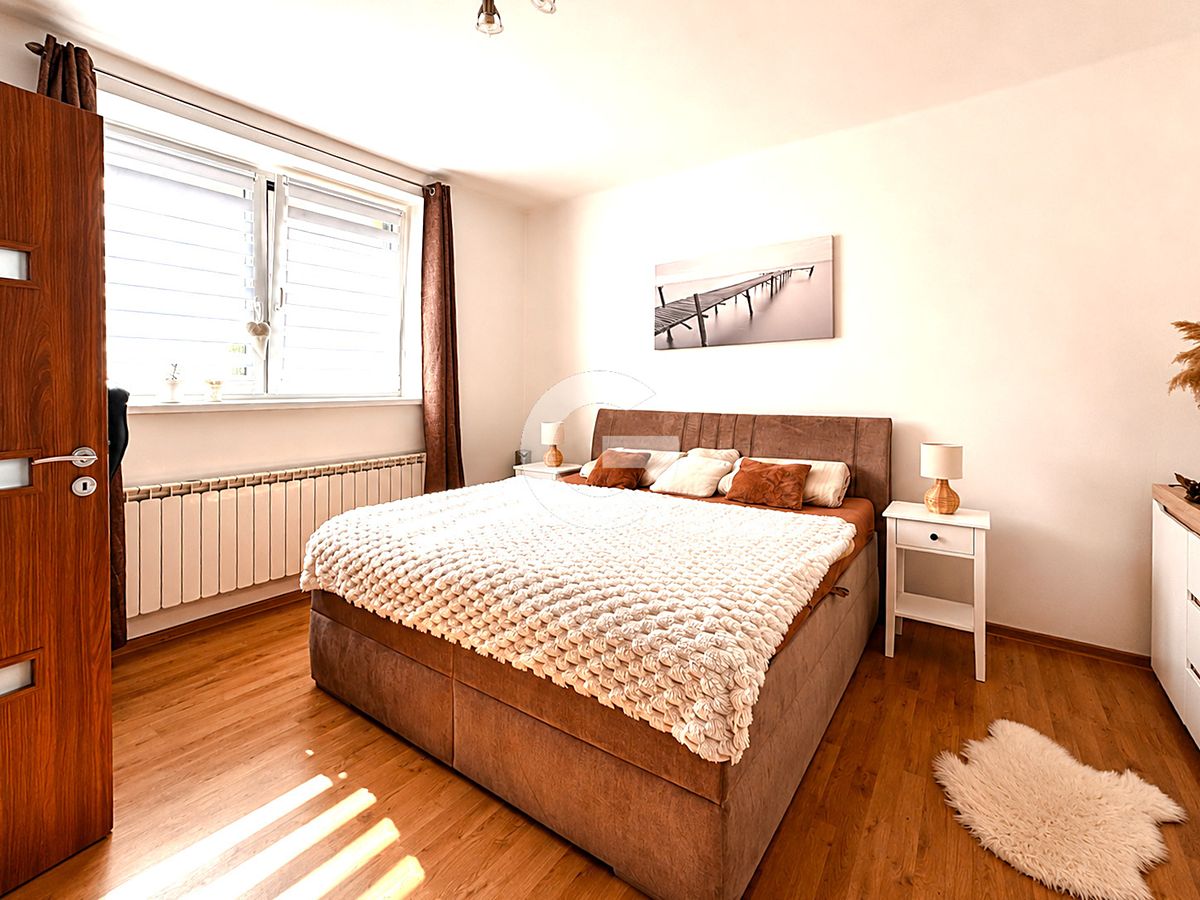 Prodej rodinného domu 180 m², pozemek 232 m² – fotografie 3
