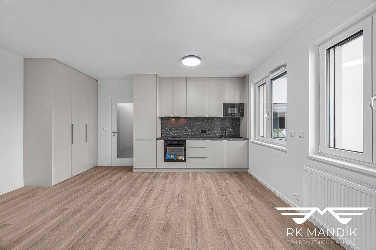 Pronájem bytu 1+kk 33 m²