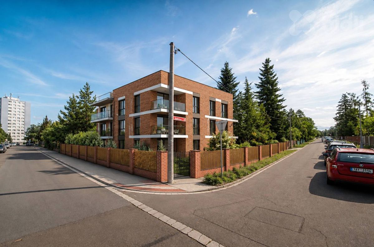 Prodej vily 630 m², pozemek 1103 m² – fotografie 2