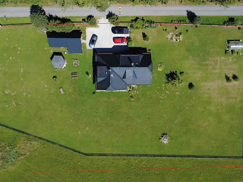 Prodej rodinného domu 300 m², pozemek 5000 m², Nové Hutě – náhled fotky 3