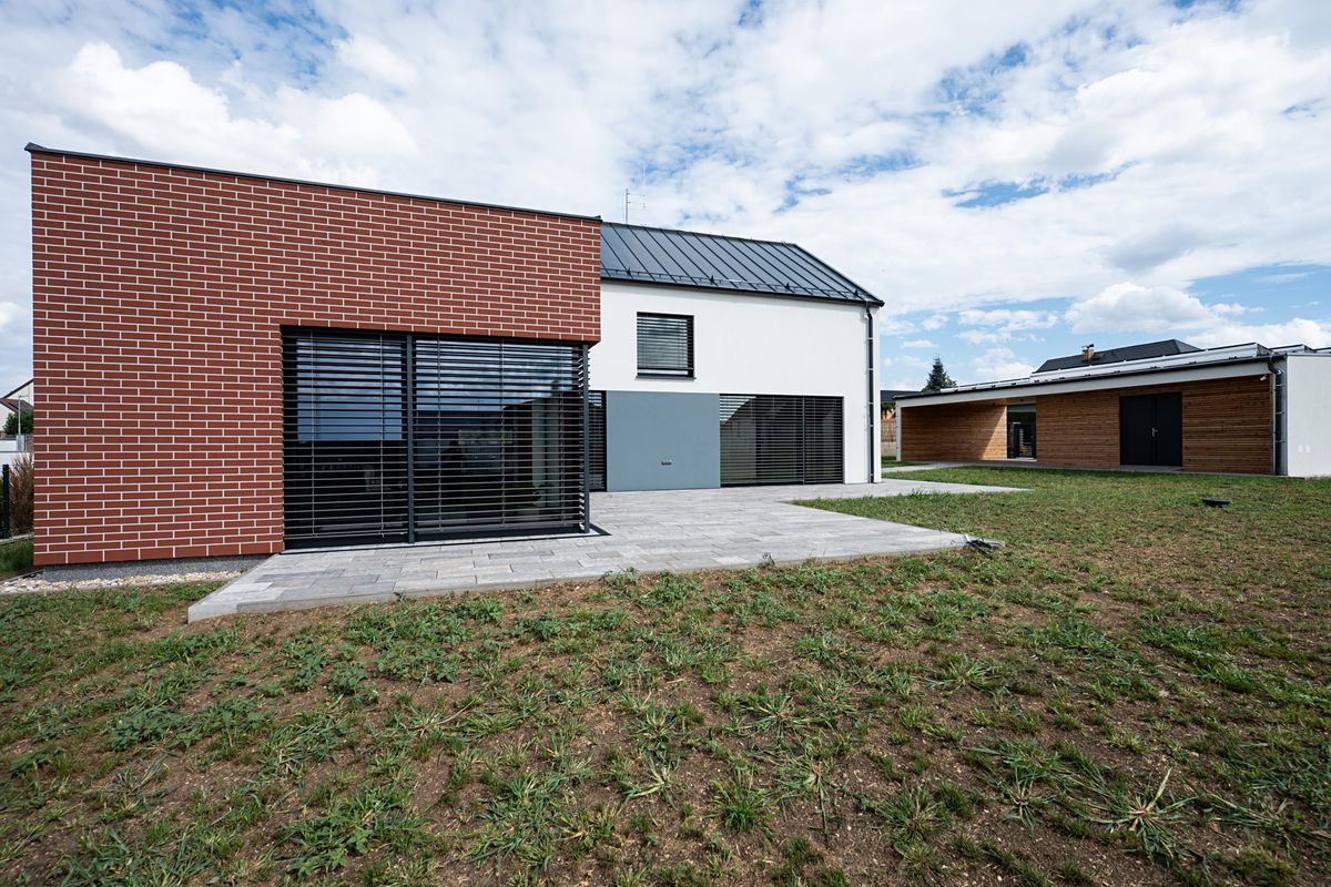 Prodej rodinného domu 209 m², pozemek 854 m² – fotografie 4