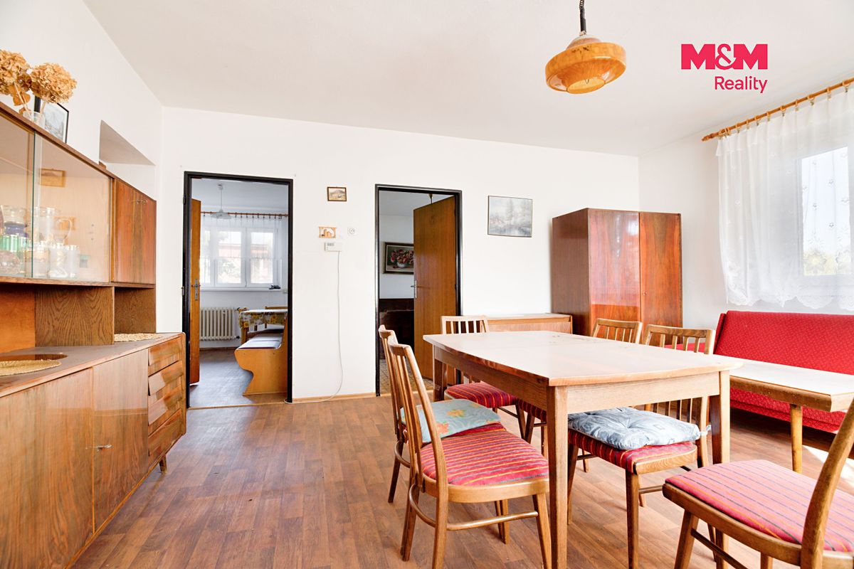 Prodej rodinného domu 175 m², pozemek 795 m² – fotografie 3