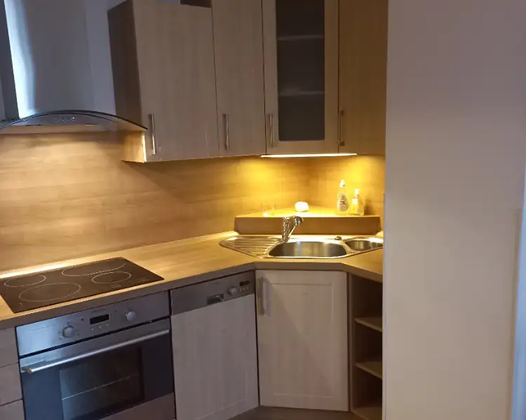 Pronájem bytu 2+kk 61 m², Jesenice – náhled fotky 3